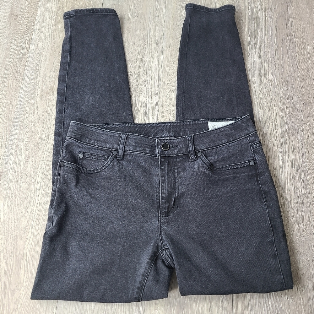 Two by Vince Camuto skinny jeans